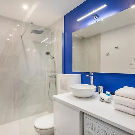 Blue Light Terrace - Port Apartment Nice