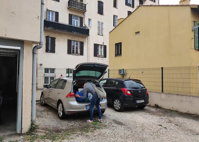 Blue Light Terrace - Port * ניס